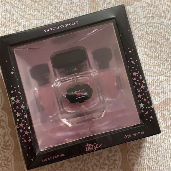 NWT Victoria’s Secret tease